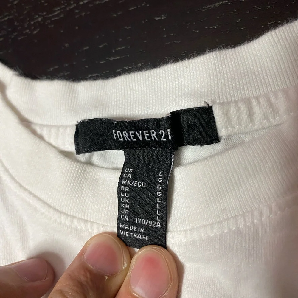 Forever 21 White Crew Neck Graphic Tee - Single Line Face - Picture 3 of 7